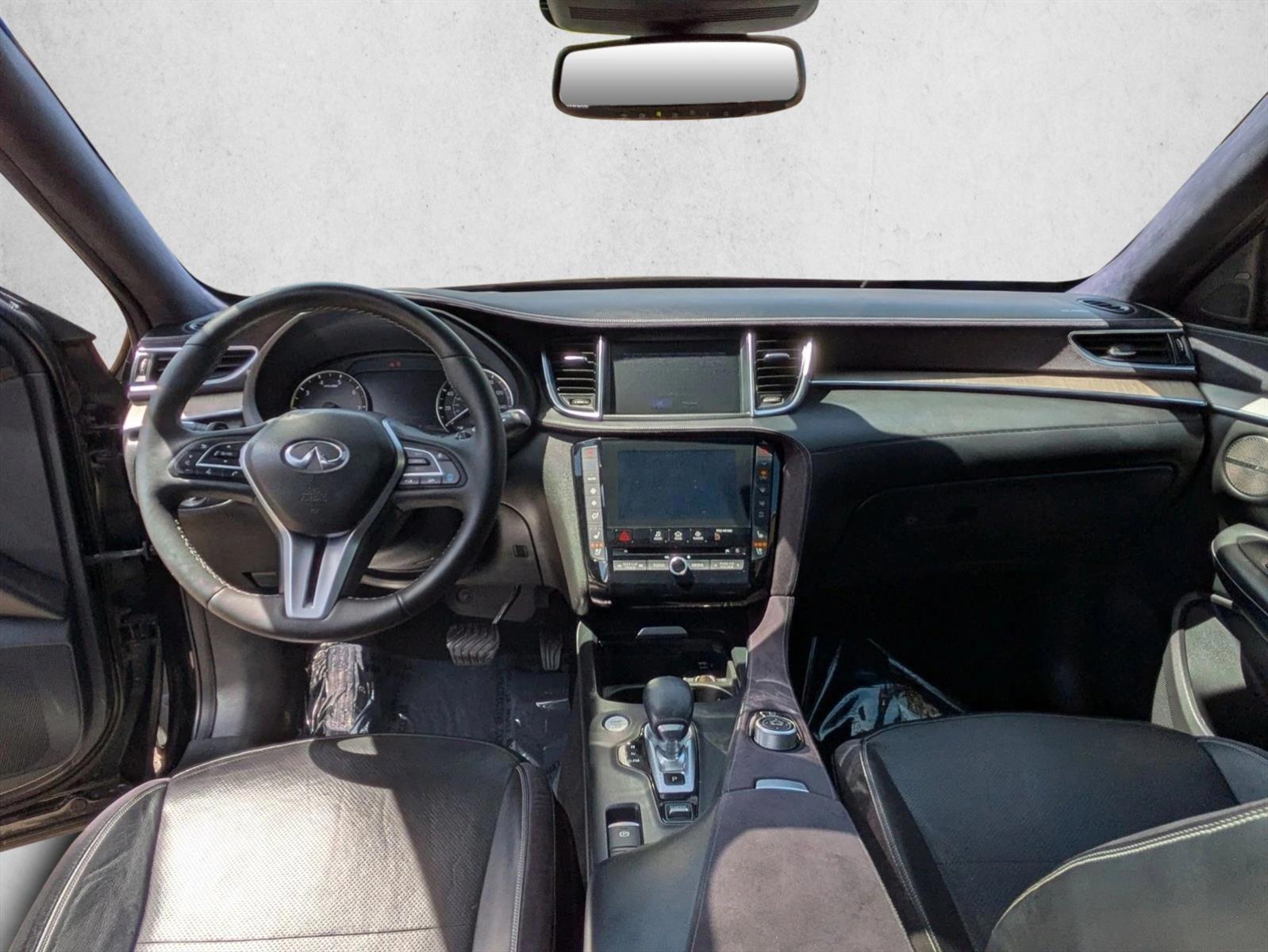 Thumbnail: 2019 INFINITI QX50 - 3