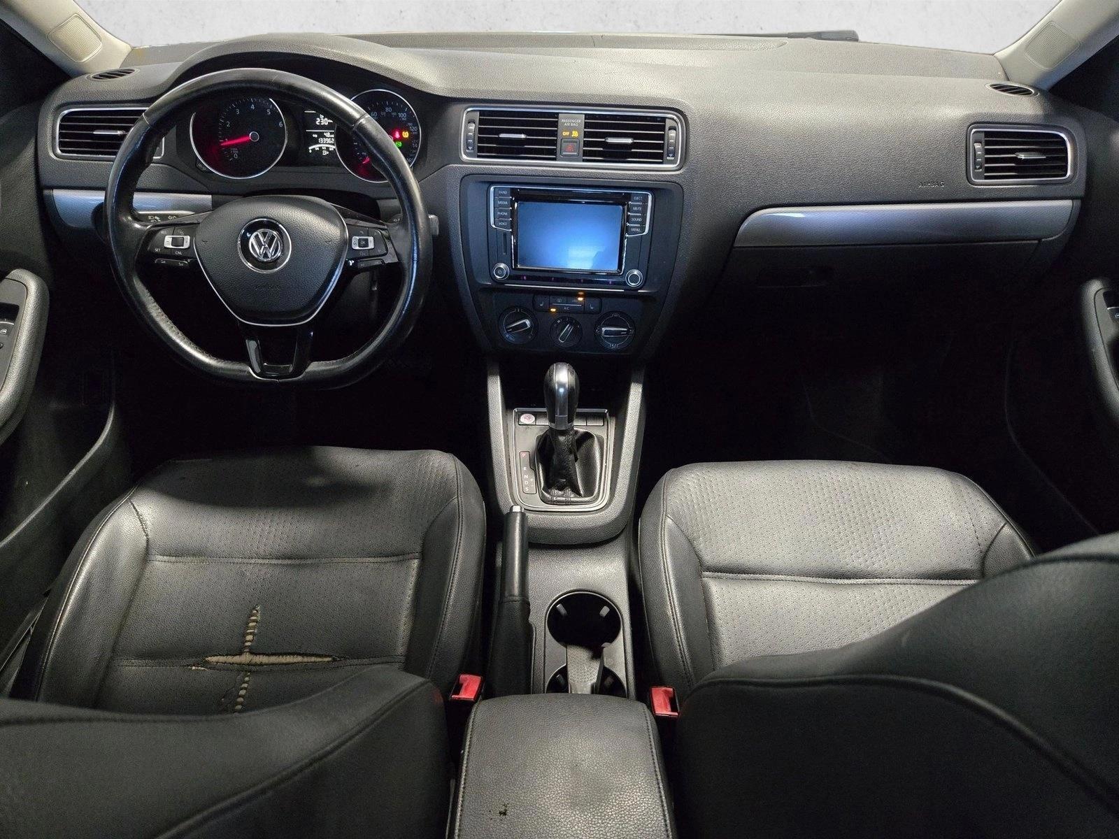 Thumbnail: 2016 Volkswagen Jetta - 4