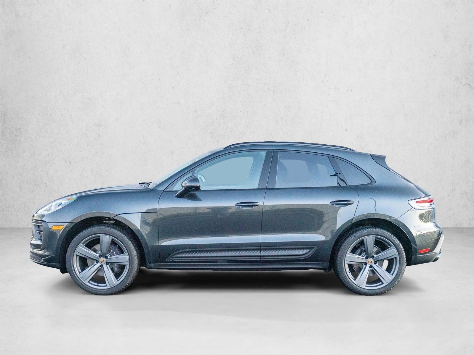 Thumbnail: 2026 Porsche Macan - 2