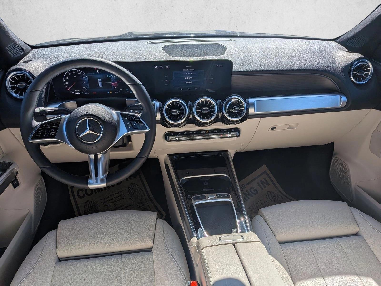 Thumbnail: 2026 Mercedes-Benz GLB - 4