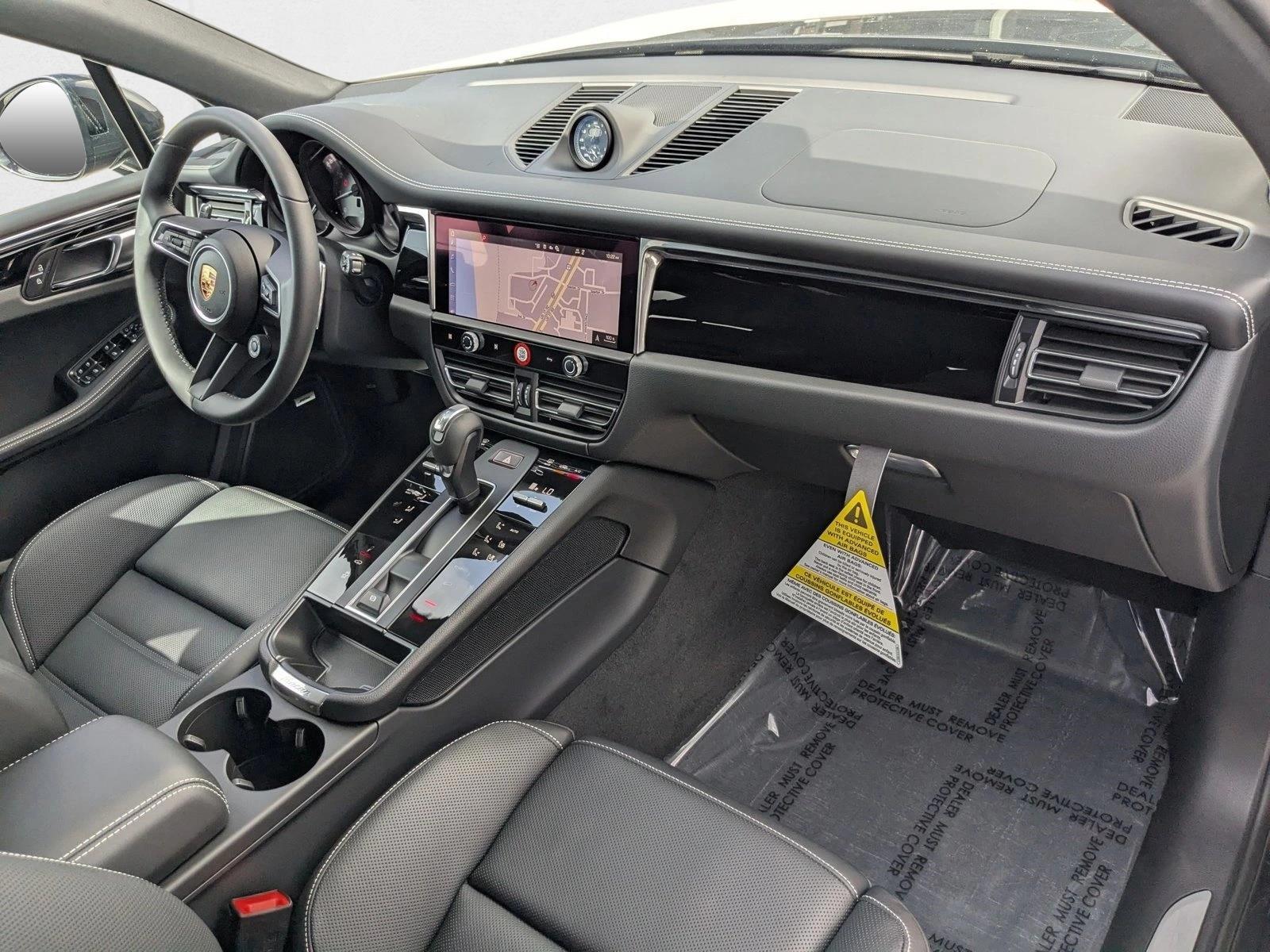 2025 Porsche Macan S - Photo 25