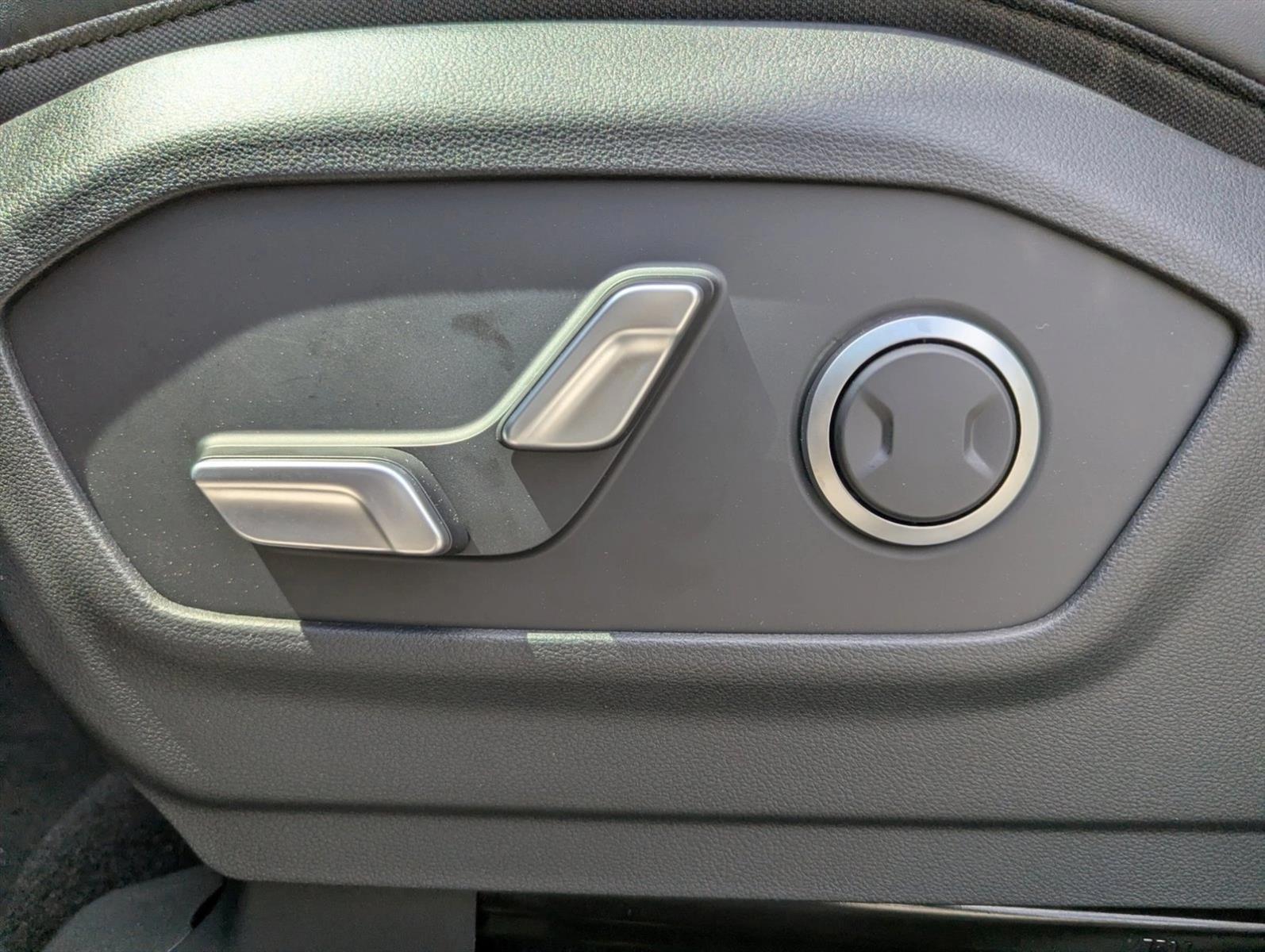 Thumbnail: 2026 Hyundai Santa Fe - 4
