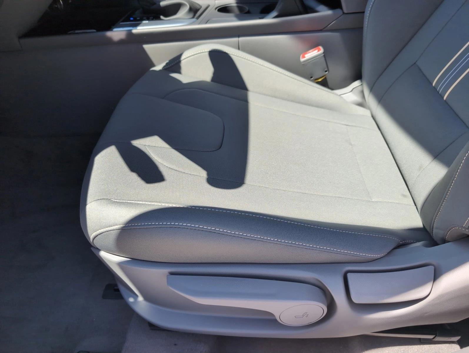 Thumbnail: 2026 Hyundai Elantra - 4
