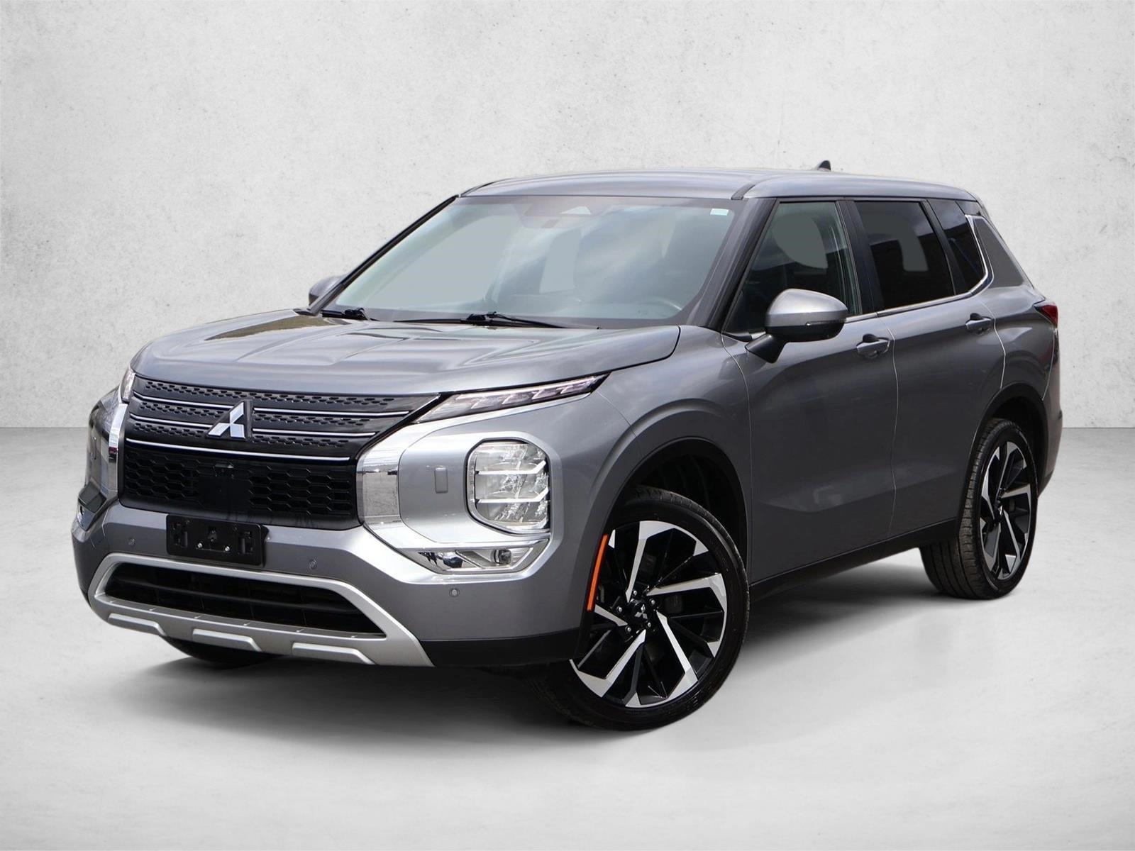 Thumbnail: 2023 Mitsubishi Outlander - 1