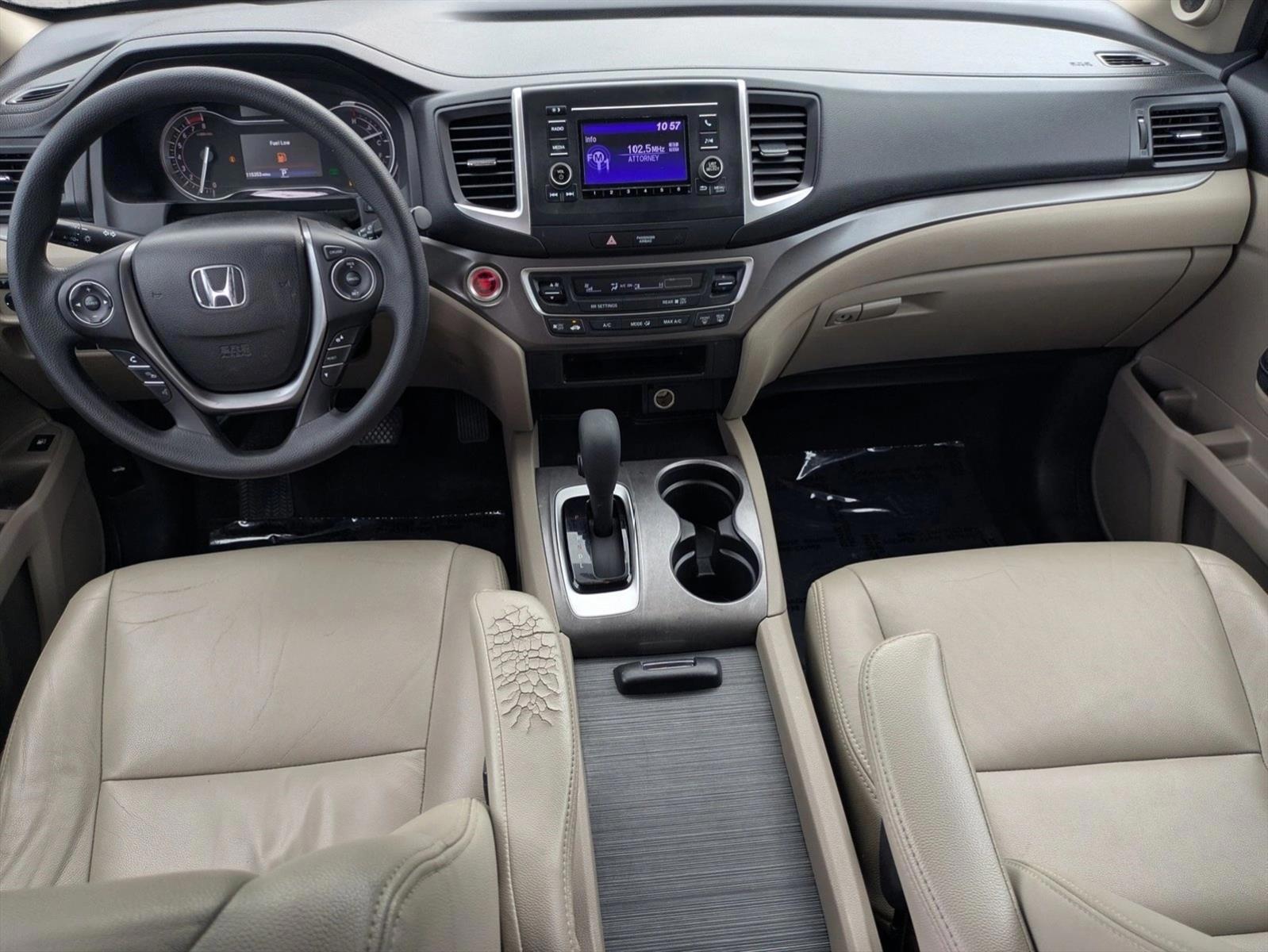 Thumbnail: 2017 Honda Pilot - 3