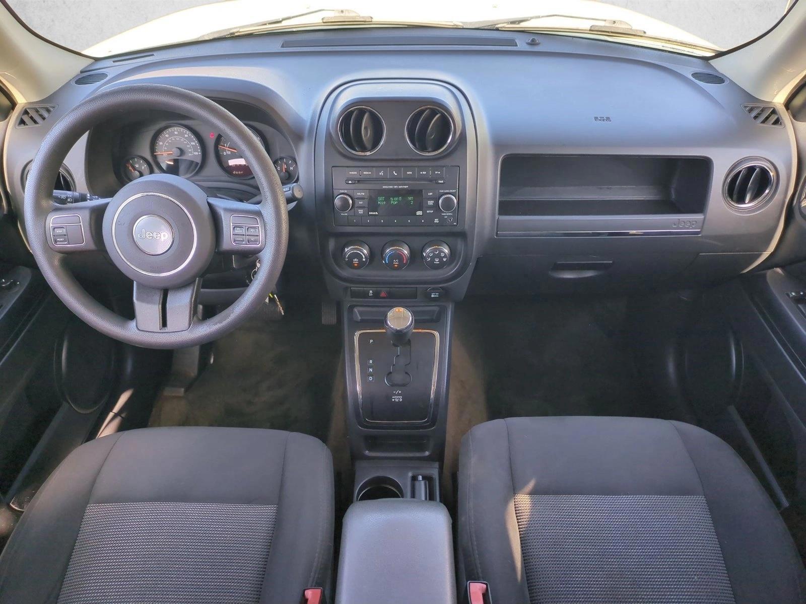 Thumbnail: 2016 Jeep Patriot - 3