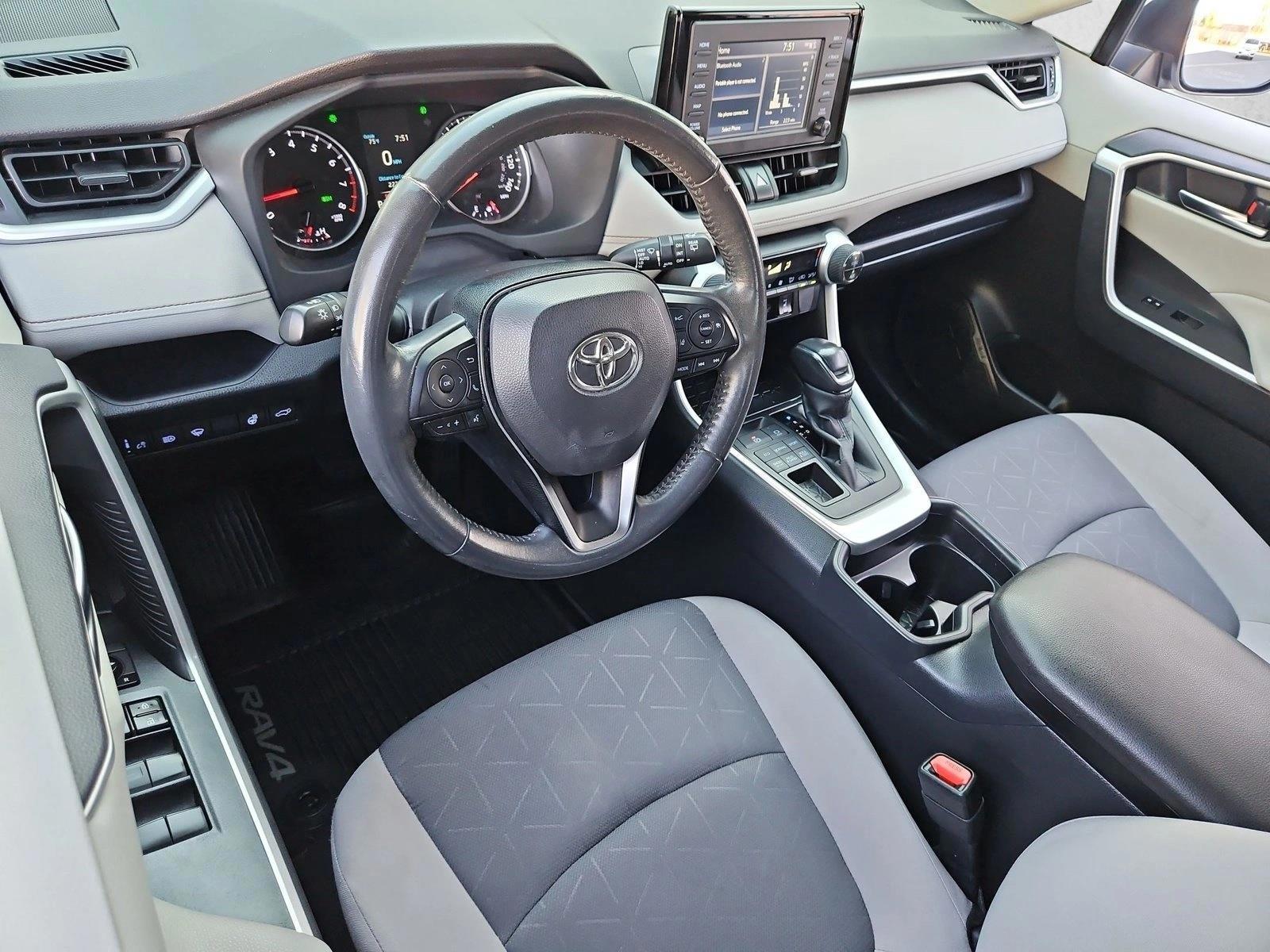 Thumbnail: 2019 Toyota RAV4 - 3