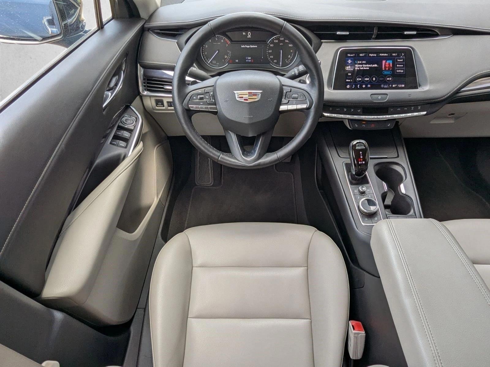 Thumbnail: 2021 Cadillac XT4 - 3