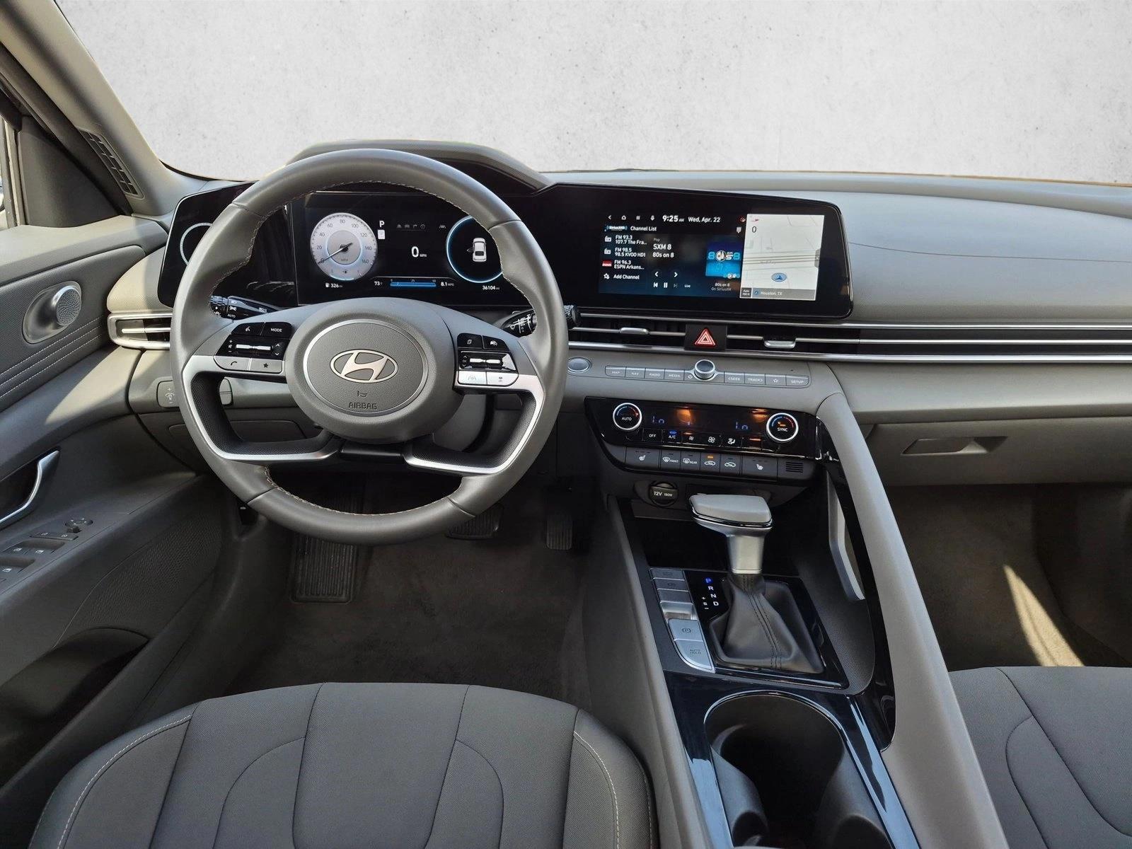 Thumbnail: 2025 Hyundai Elantra - 3