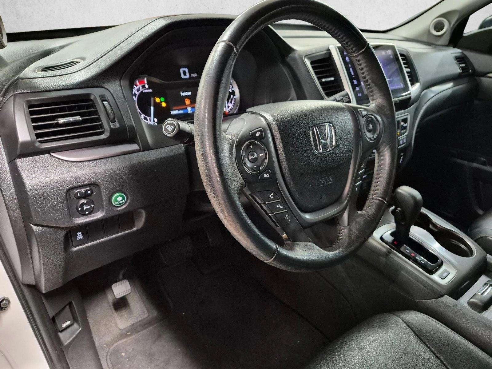 Thumbnail: 2018 Honda Pilot - 3