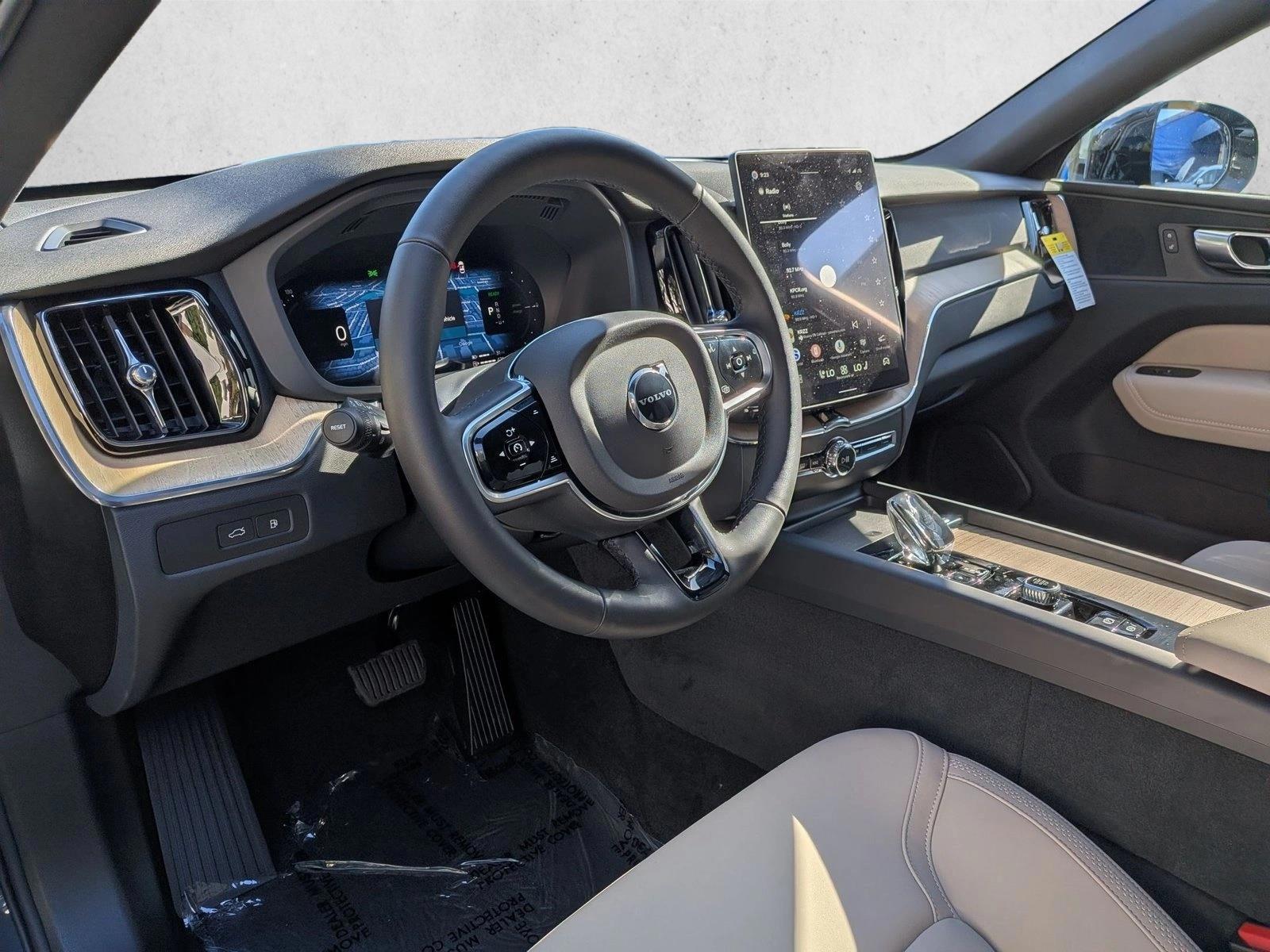 Thumbnail: 2026 Volvo XC60 - 3