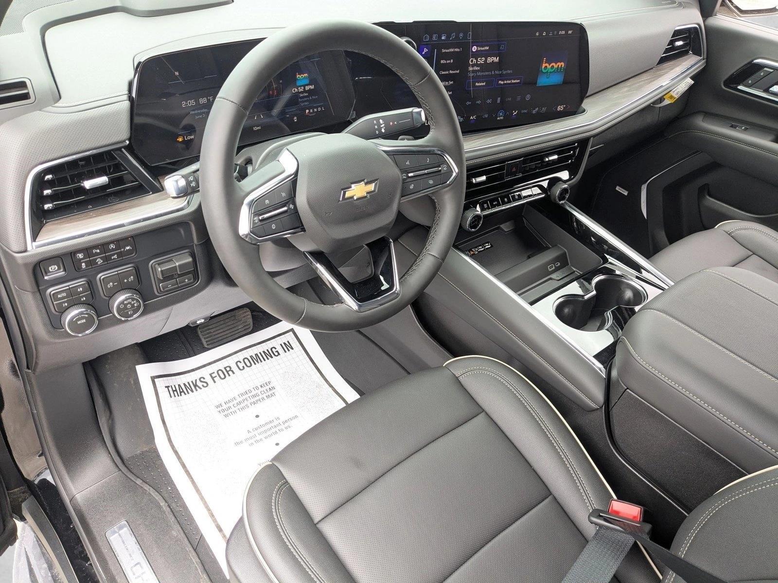 Thumbnail: 2026 Chevrolet Suburban - 3
