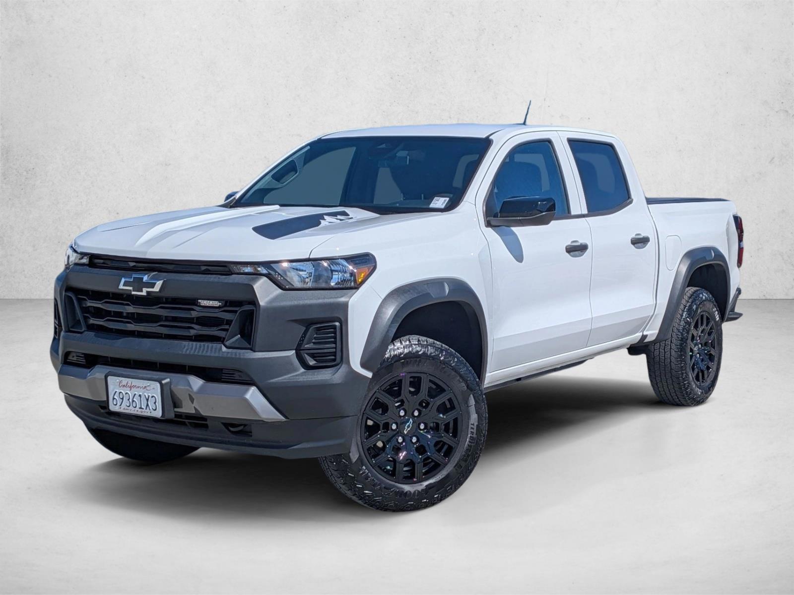 Thumbnail: 2023 Chevrolet Colorado - 1