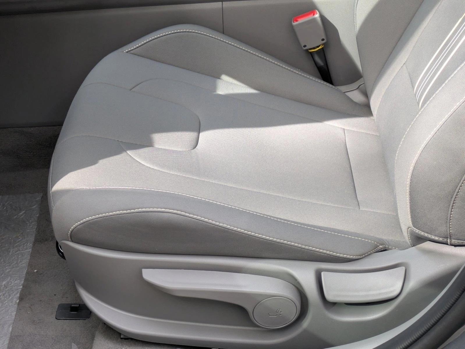 Thumbnail: 2026 Hyundai Elantra - 4