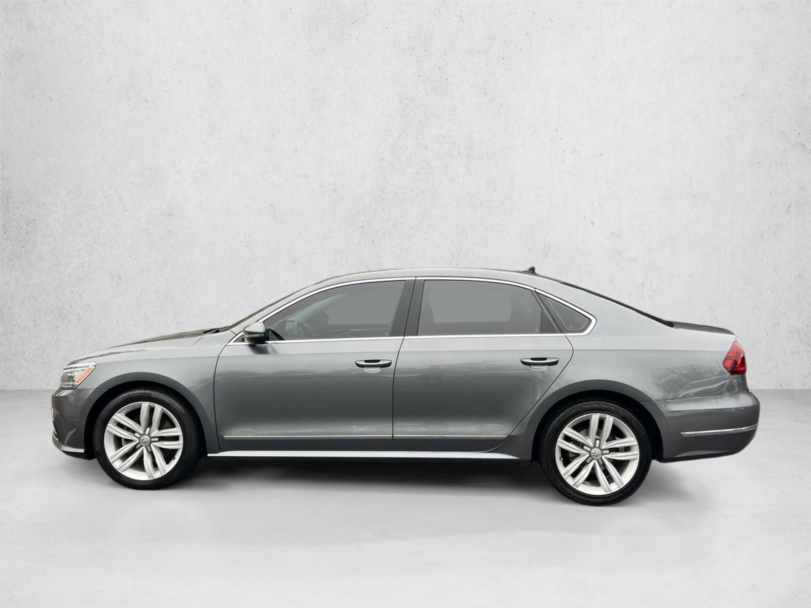 Thumbnail: 2017 Volkswagen Passat - 2