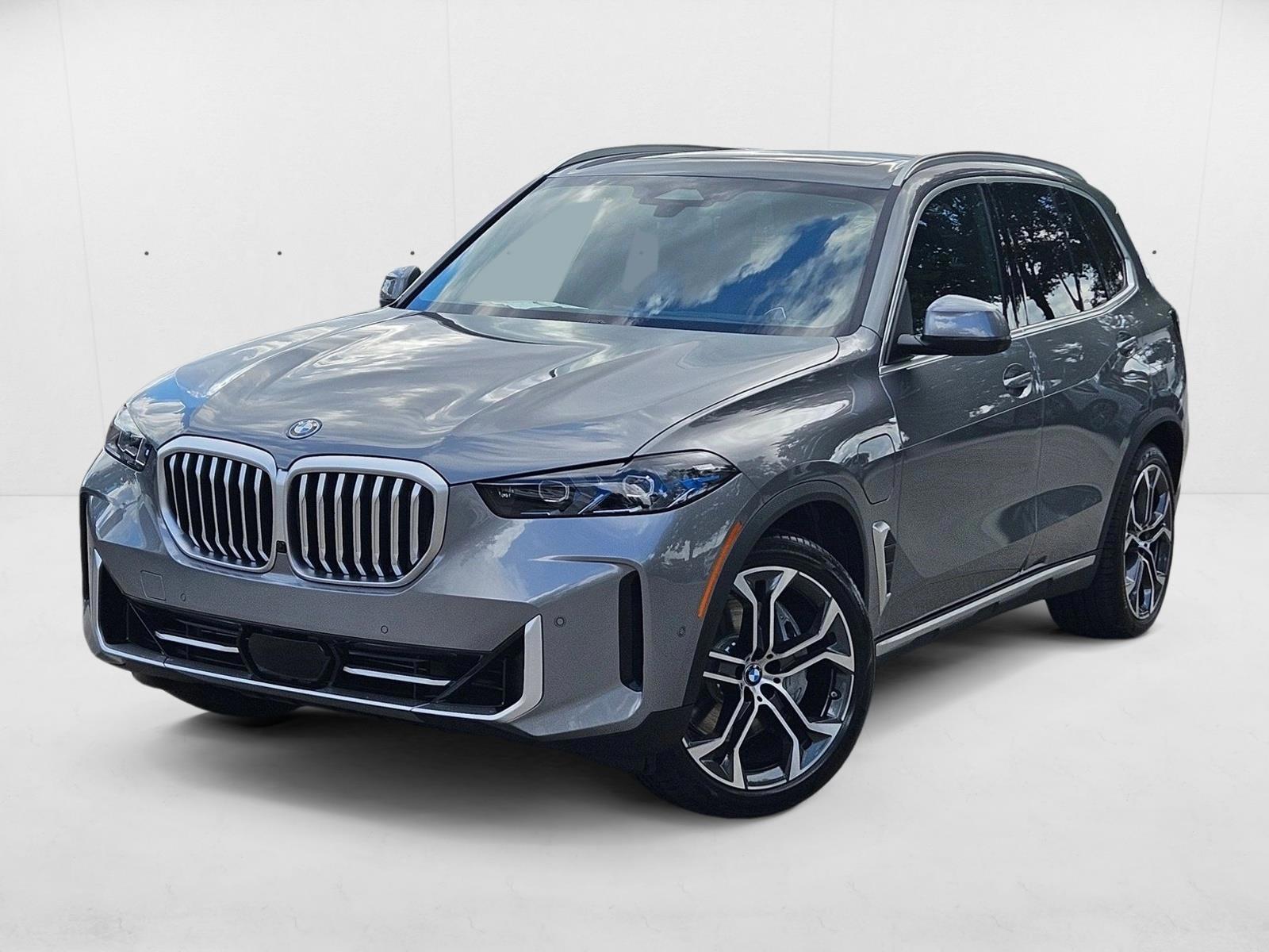 Thumbnail: 2026 BMW X5 - 1