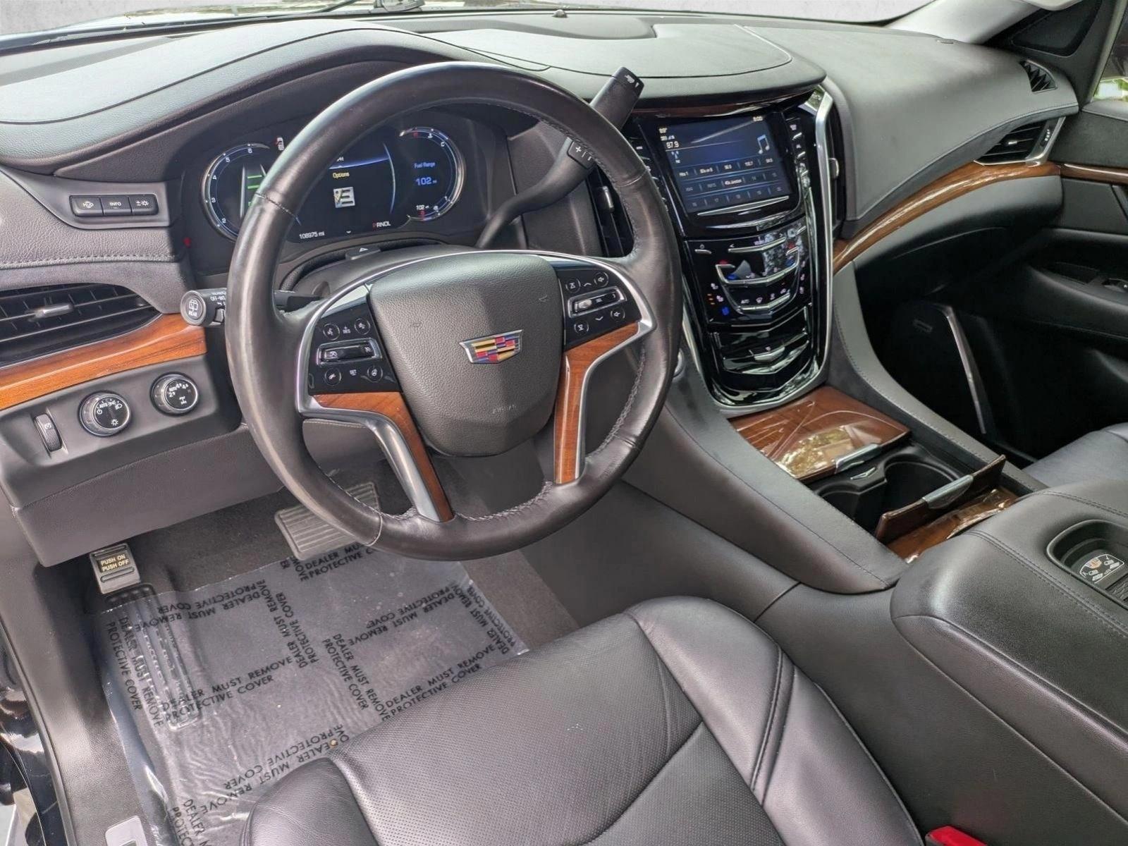 Thumbnail: 2019 Cadillac Escalade - 3