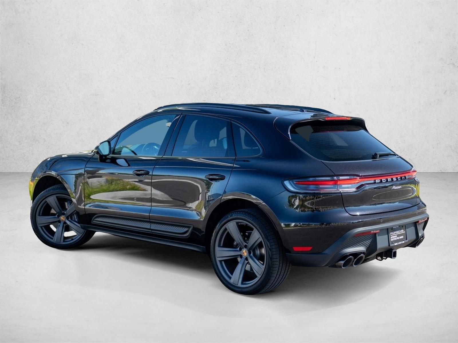 Thumbnail: 2026 Porsche Macan - 3