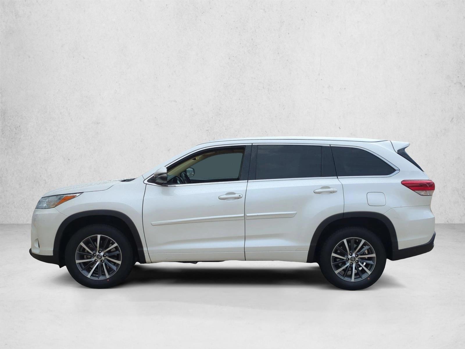 Thumbnail: 2017 Toyota Highlander - 2