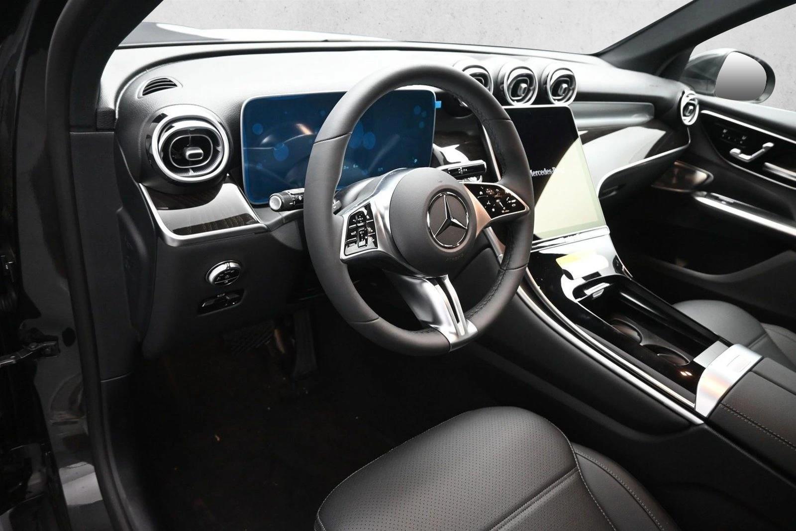 Thumbnail: 2026 Mercedes-Benz GLC - 3