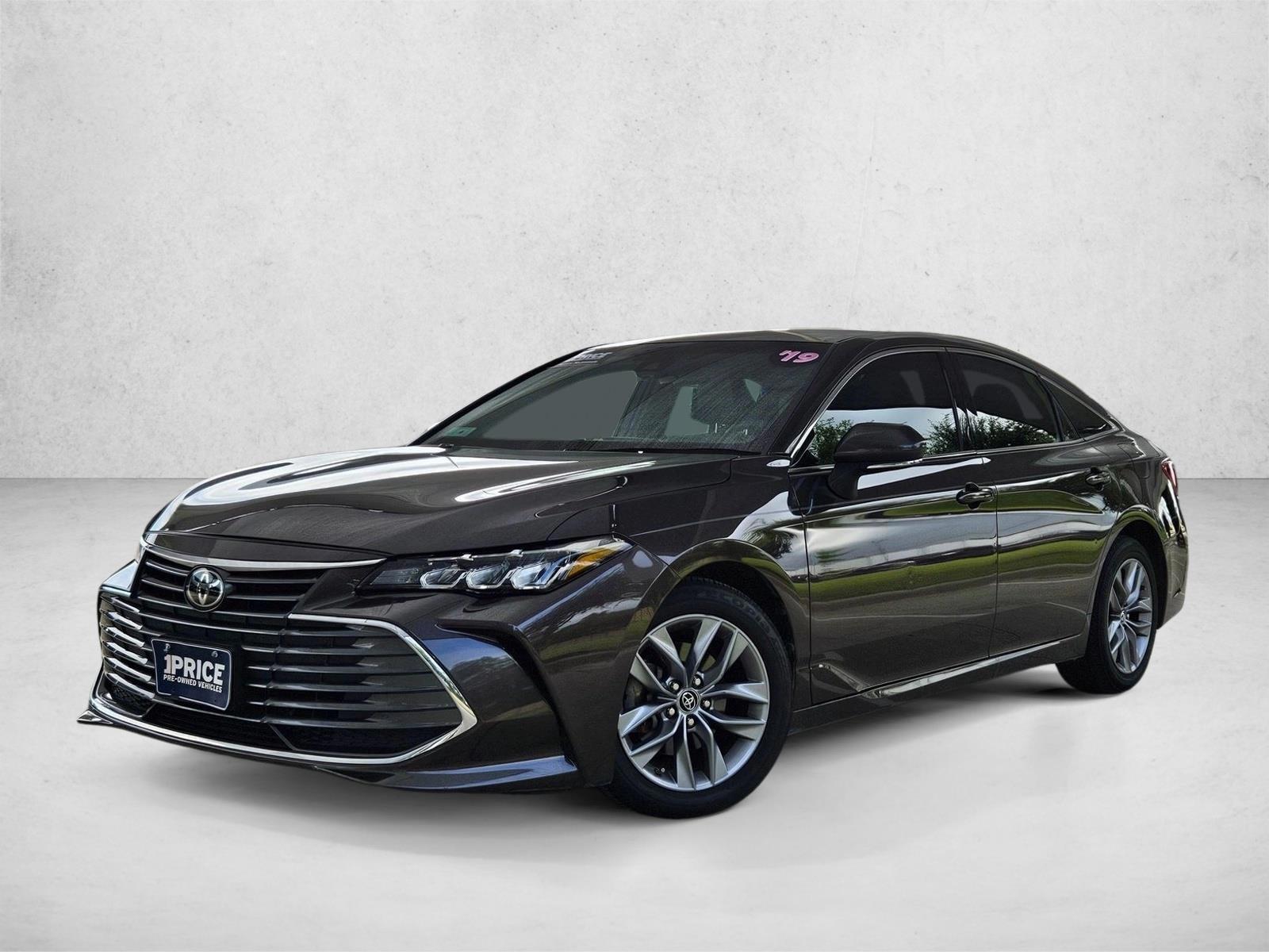 Thumbnail: 2019 Toyota Avalon - 1