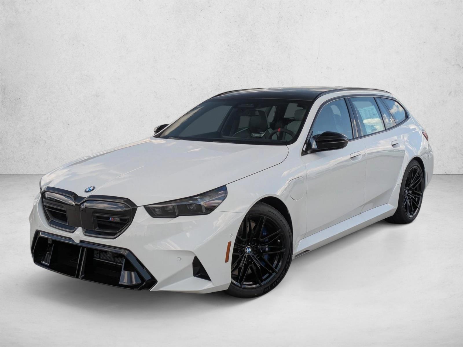 Thumbnail: 2027 BMW M5 - 1
