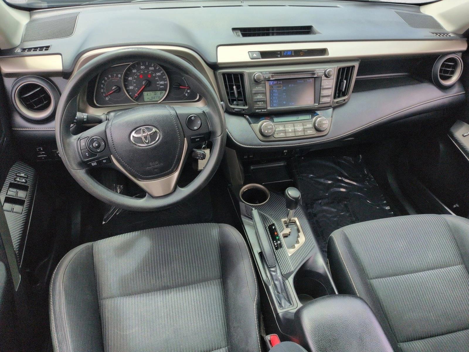 Thumbnail: 2013 Toyota RAV4 - 3