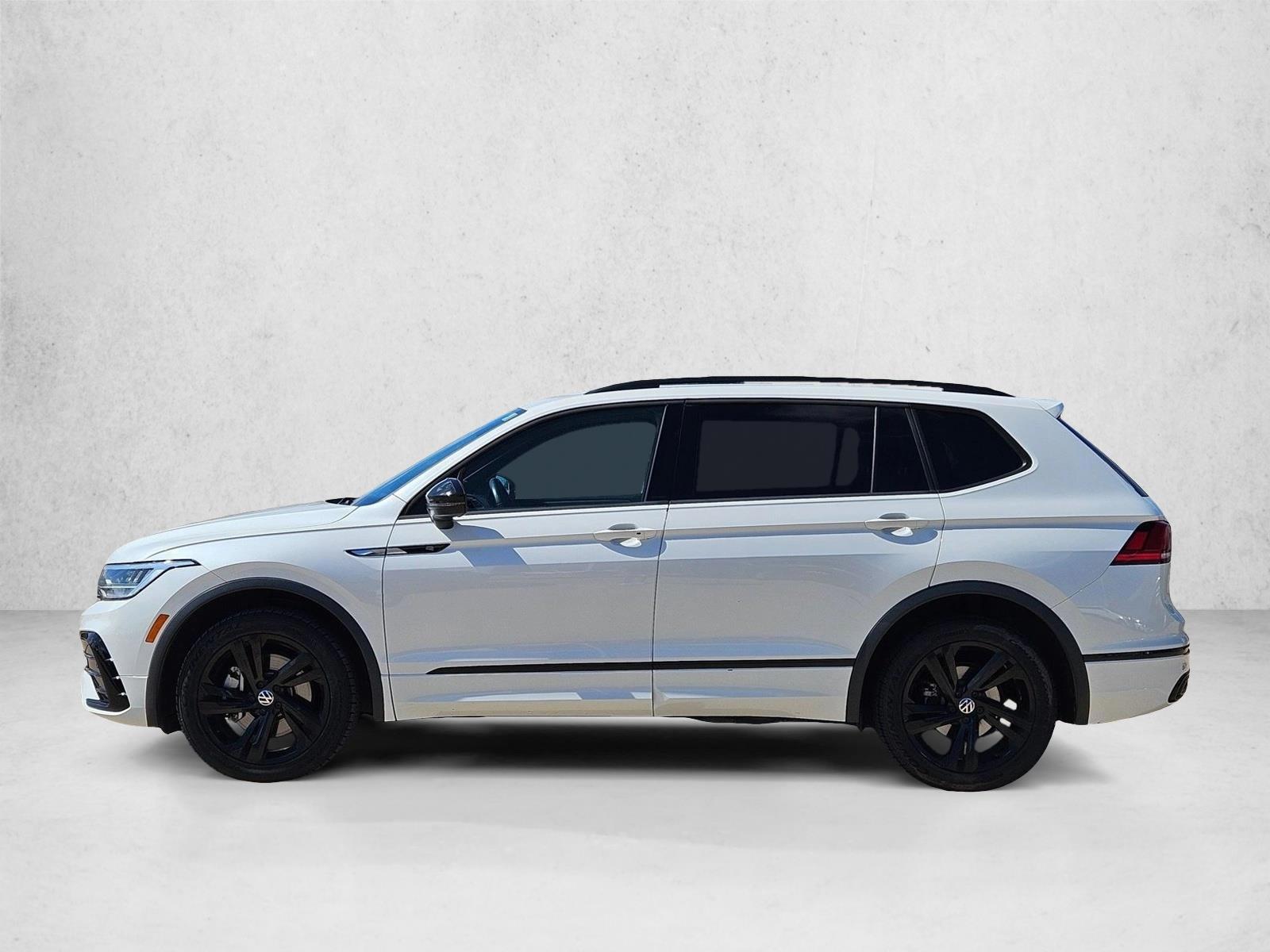 Thumbnail: 2024 Volkswagen Tiguan - 2
