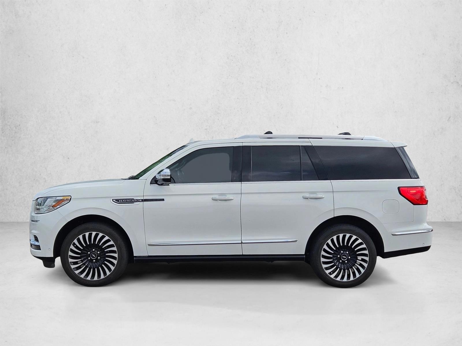Thumbnail: 2021 Lincoln Navigator - 2