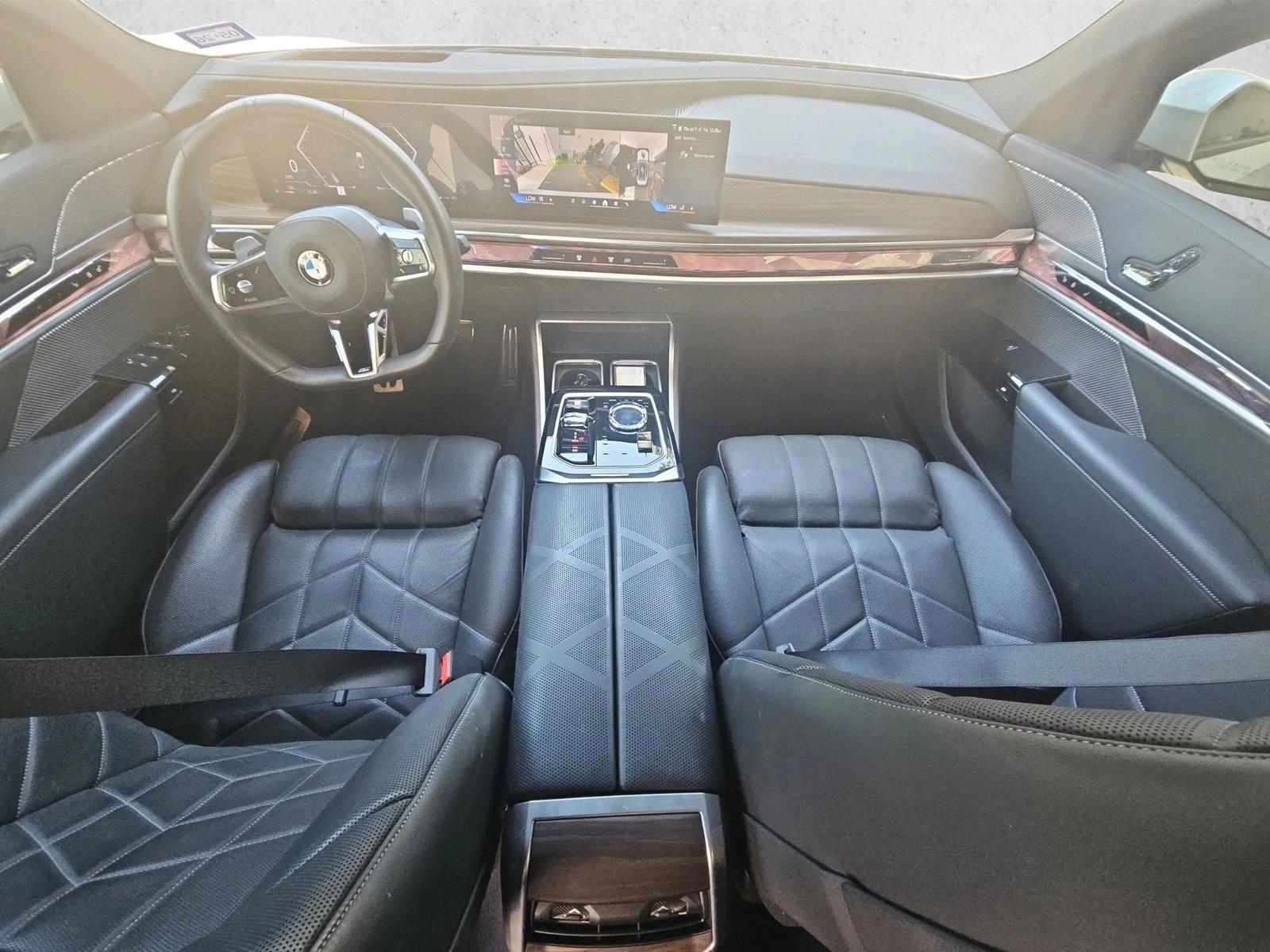 Thumbnail: 2023 BMW 7 Series - 3