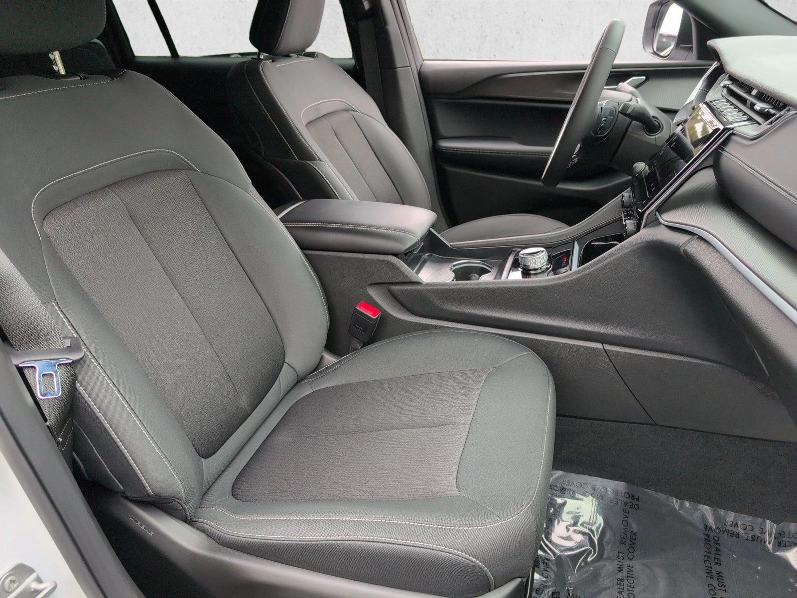 2025 Jeep Grand Cherokee L Laredo - Photo 24