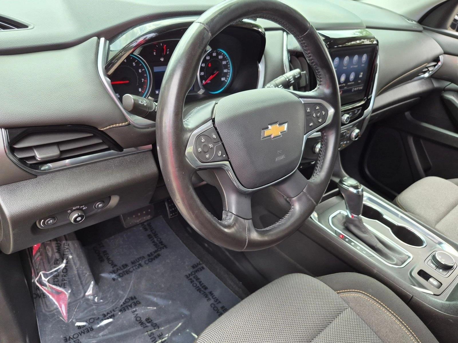 Thumbnail: 2020 Chevrolet Traverse - 3
