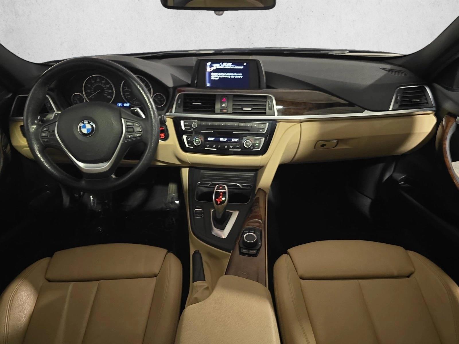 Thumbnail: 2017 BMW 3 Series - 3