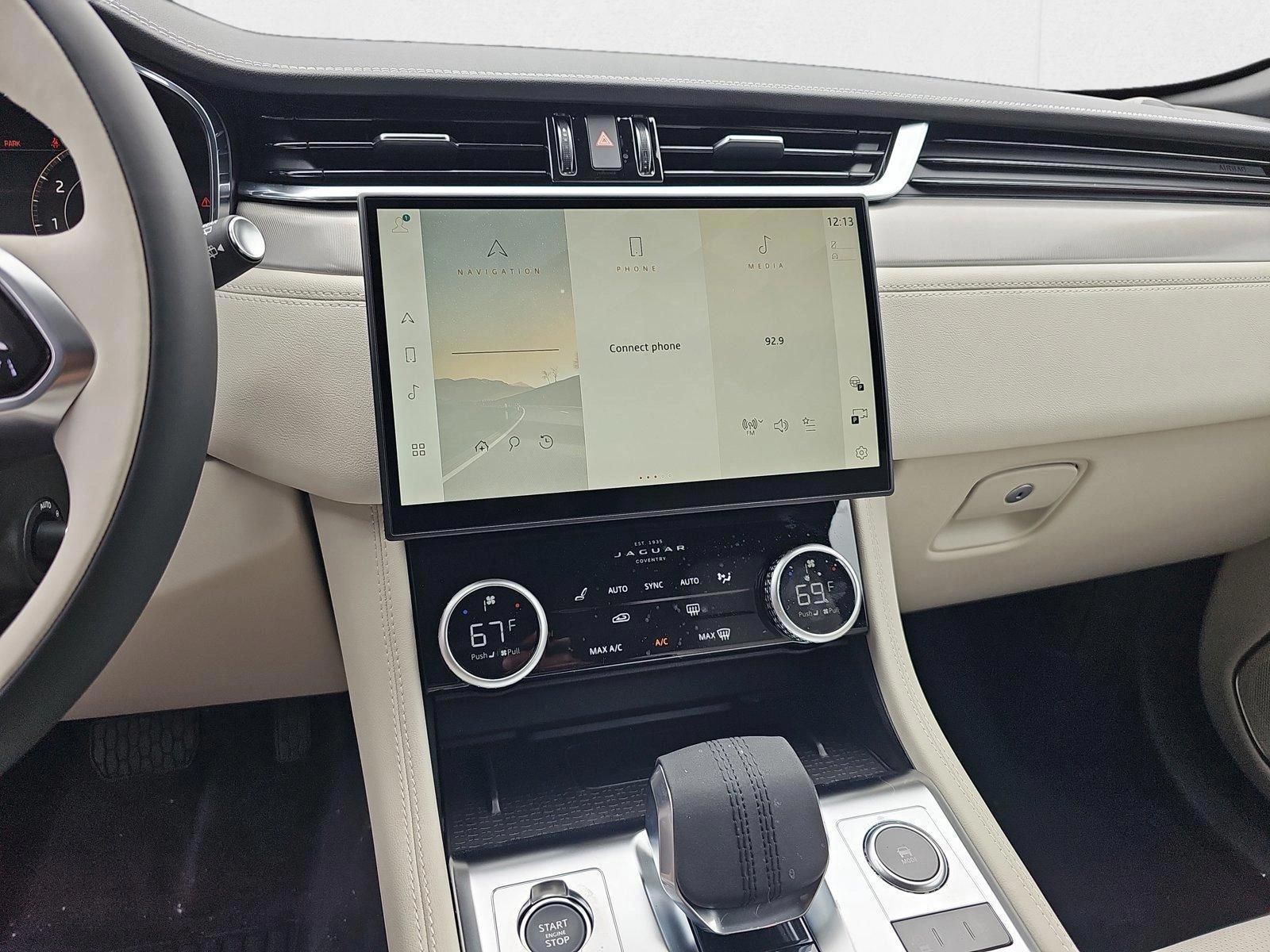 2026 Jaguar F-Pace R-Dynamic S - Photo 19
