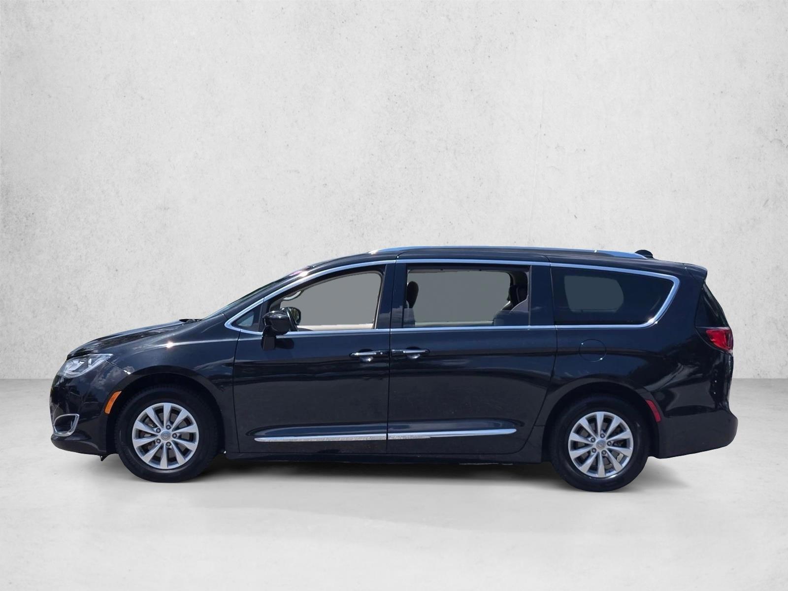 Thumbnail: 2019 Chrysler Pacifica - 2