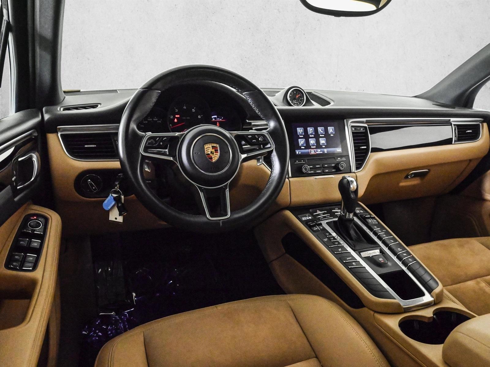 Thumbnail: 2018 Porsche Macan - 3