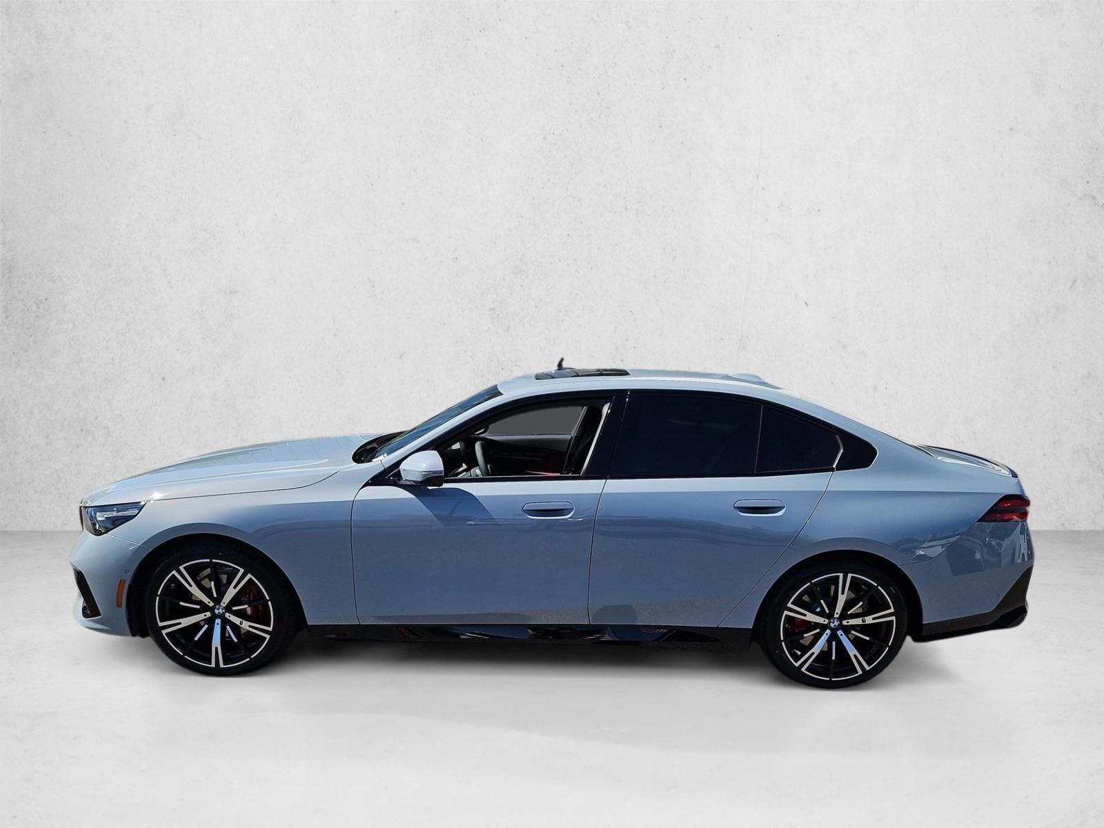 Thumbnail: 2027 BMW 5 Series - 2