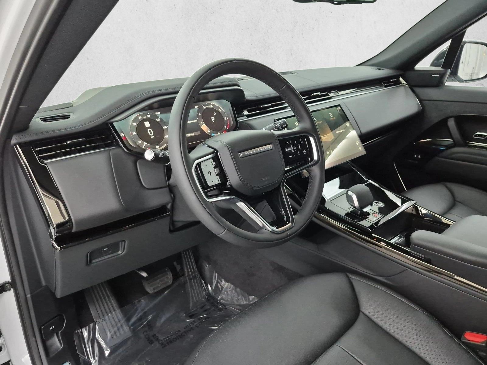 Thumbnail: 2026 Land Rover Range Rover Sport - 3