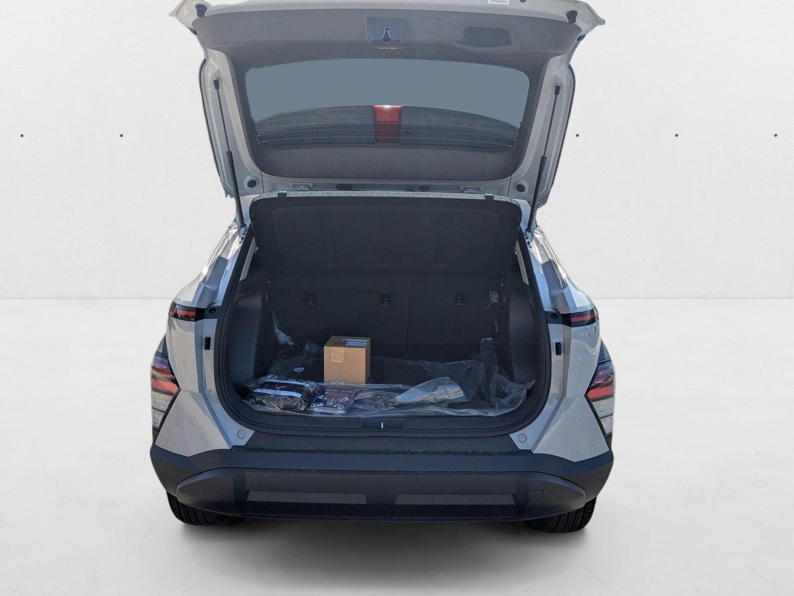 2025 Hyundai Kona SEL Convenience - Photo 19