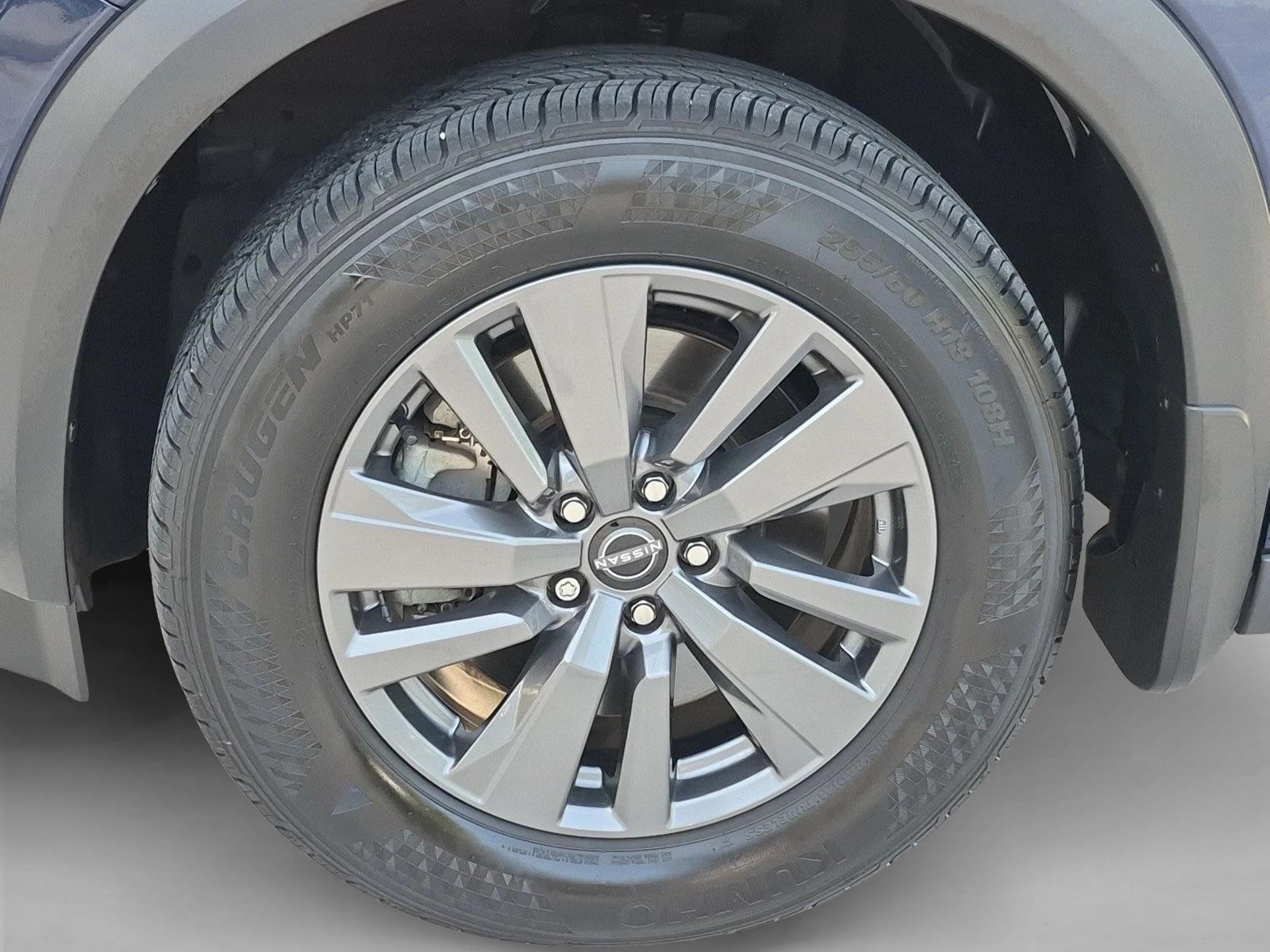 2025 Nissan Pathfinder SV - Photo 22