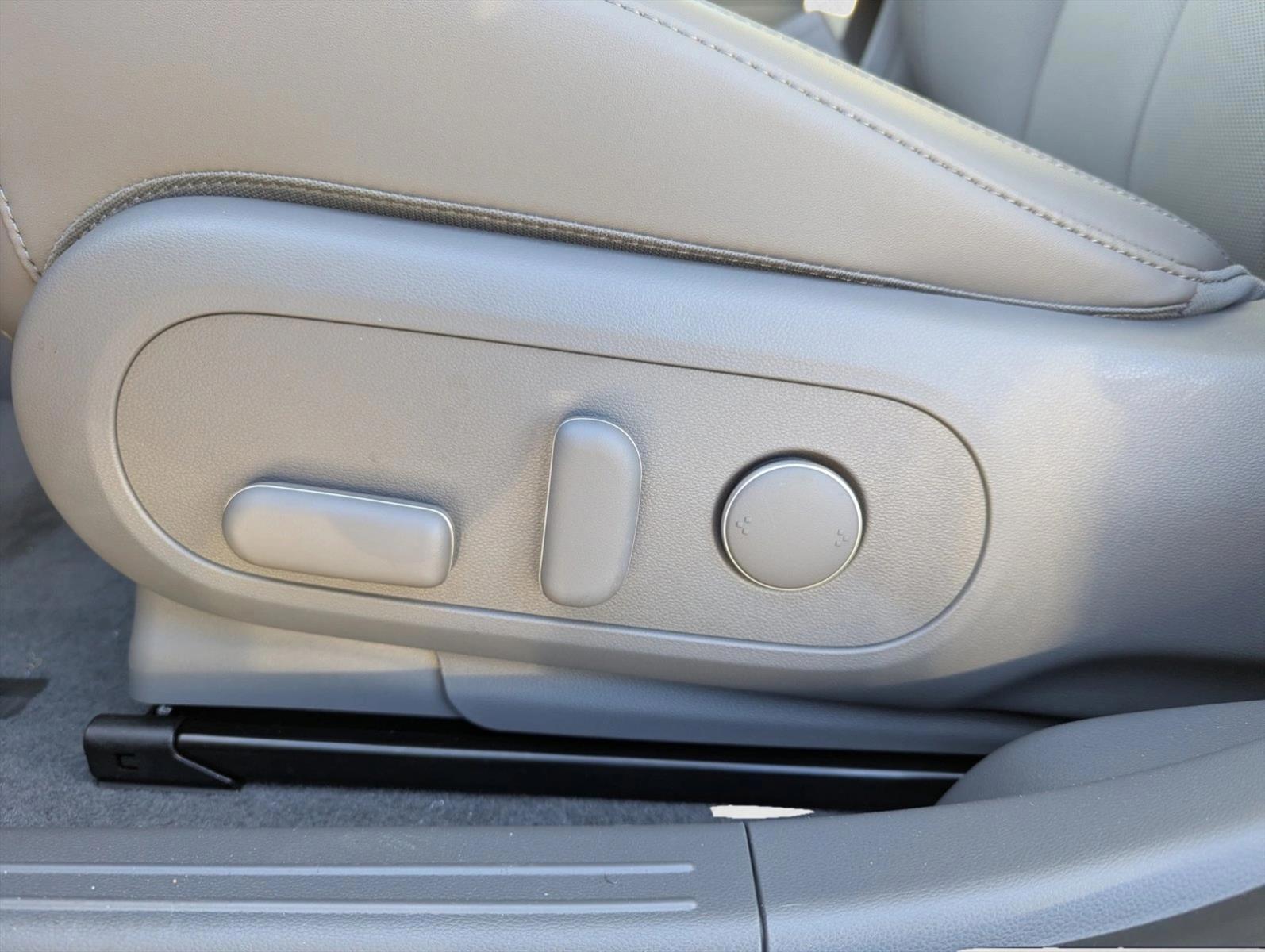 Thumbnail: 2026 Hyundai Ioniq 5 - 3