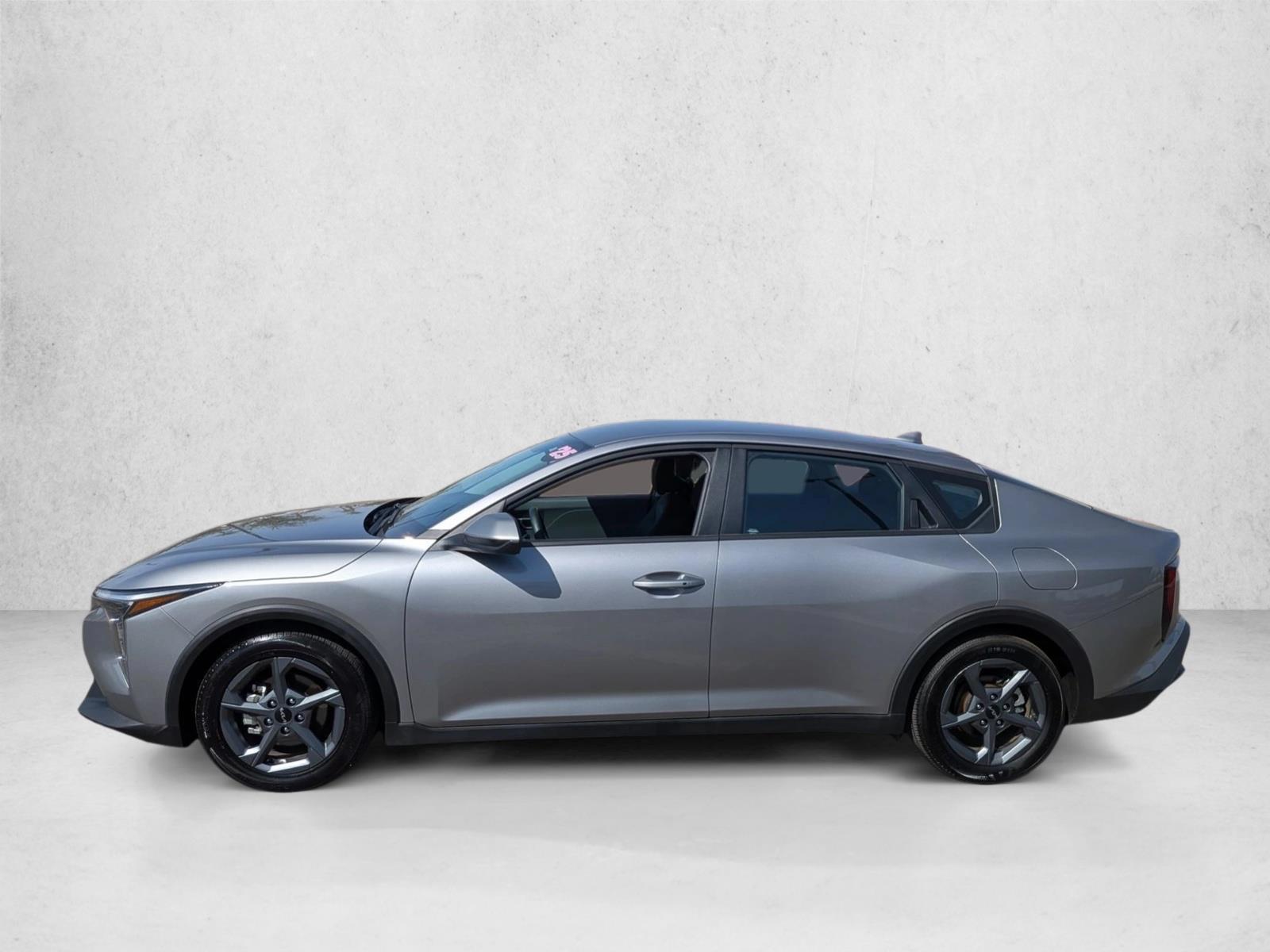 2025 Kia K4 LXS - Photo 9