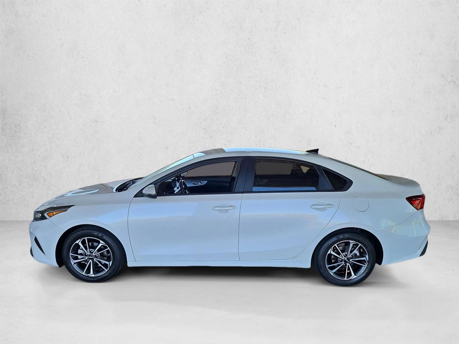Thumbnail: 2022 Kia Forte - 2
