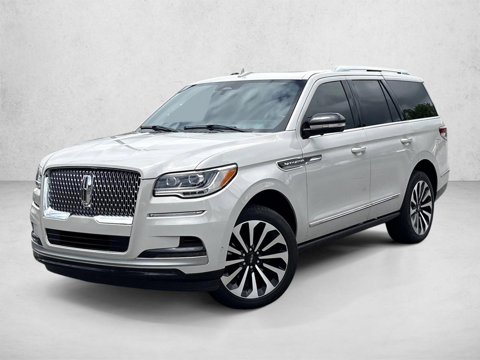 Thumbnail: 2024 Lincoln Navigator - 1
