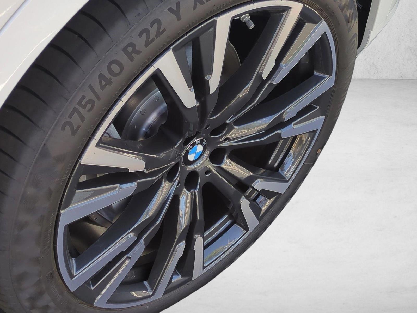 2026 BMW X7 40i - Photo 8