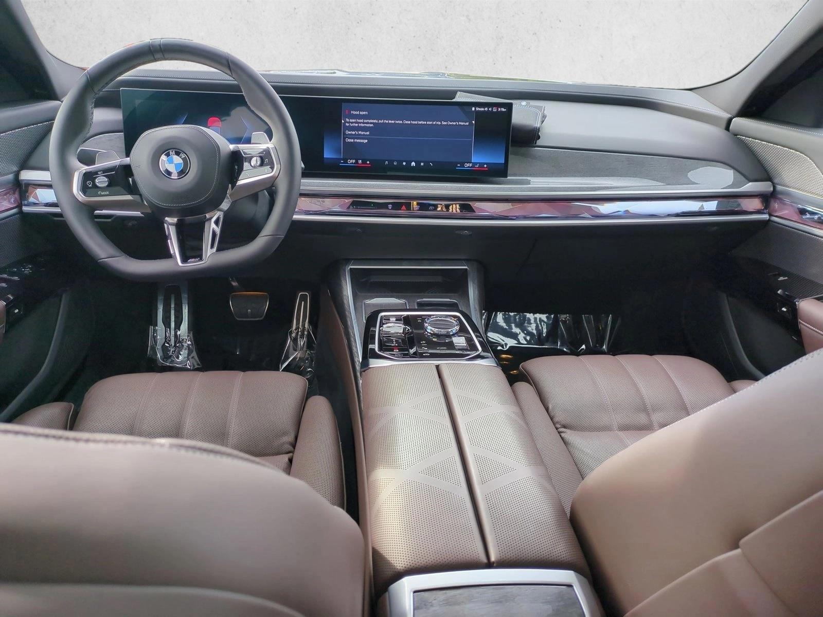 Thumbnail: 2024 BMW 7 Series - 3