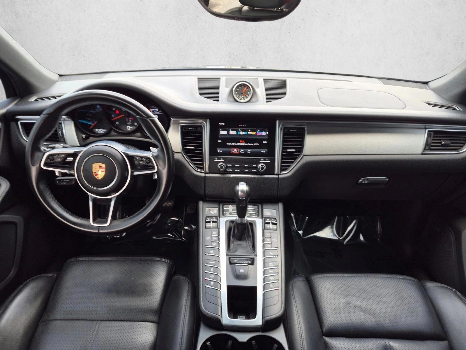 Thumbnail: 2017 Porsche Macan - 4