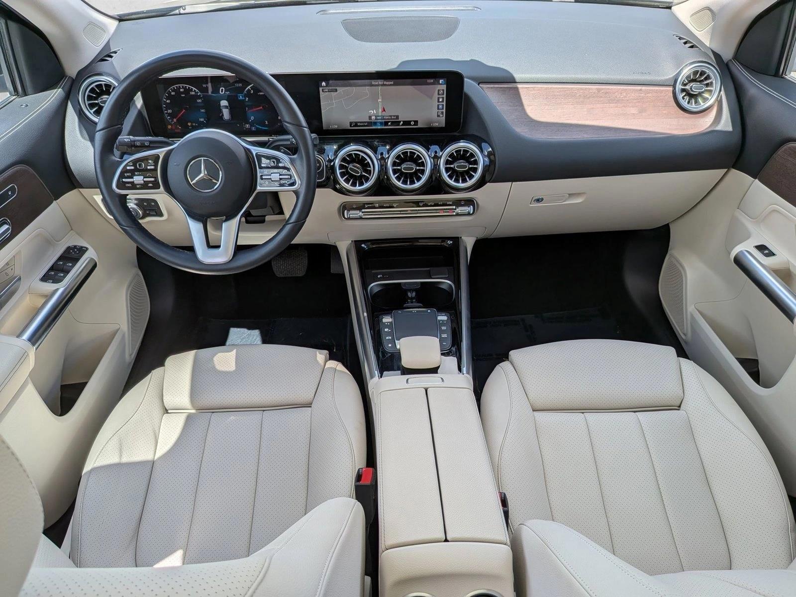 Thumbnail: 2022 Mercedes-Benz GLA - 4