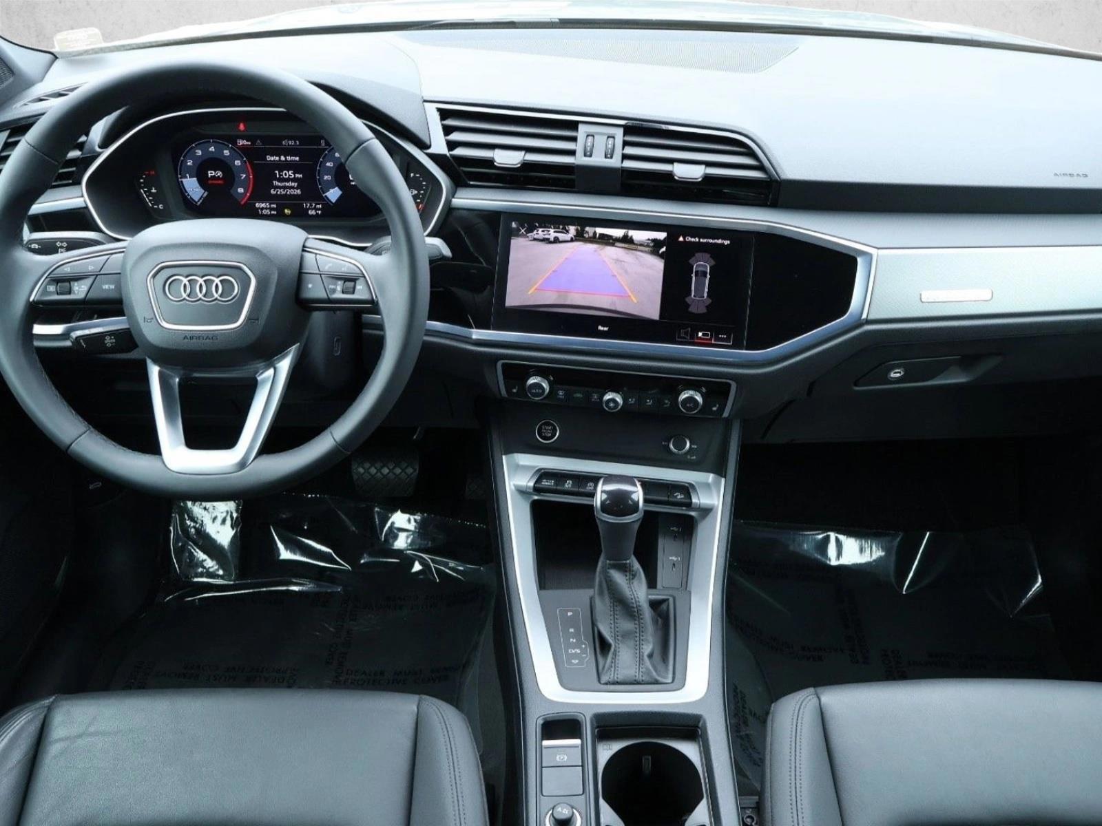 Thumbnail: 2023 Audi Q3 - 4