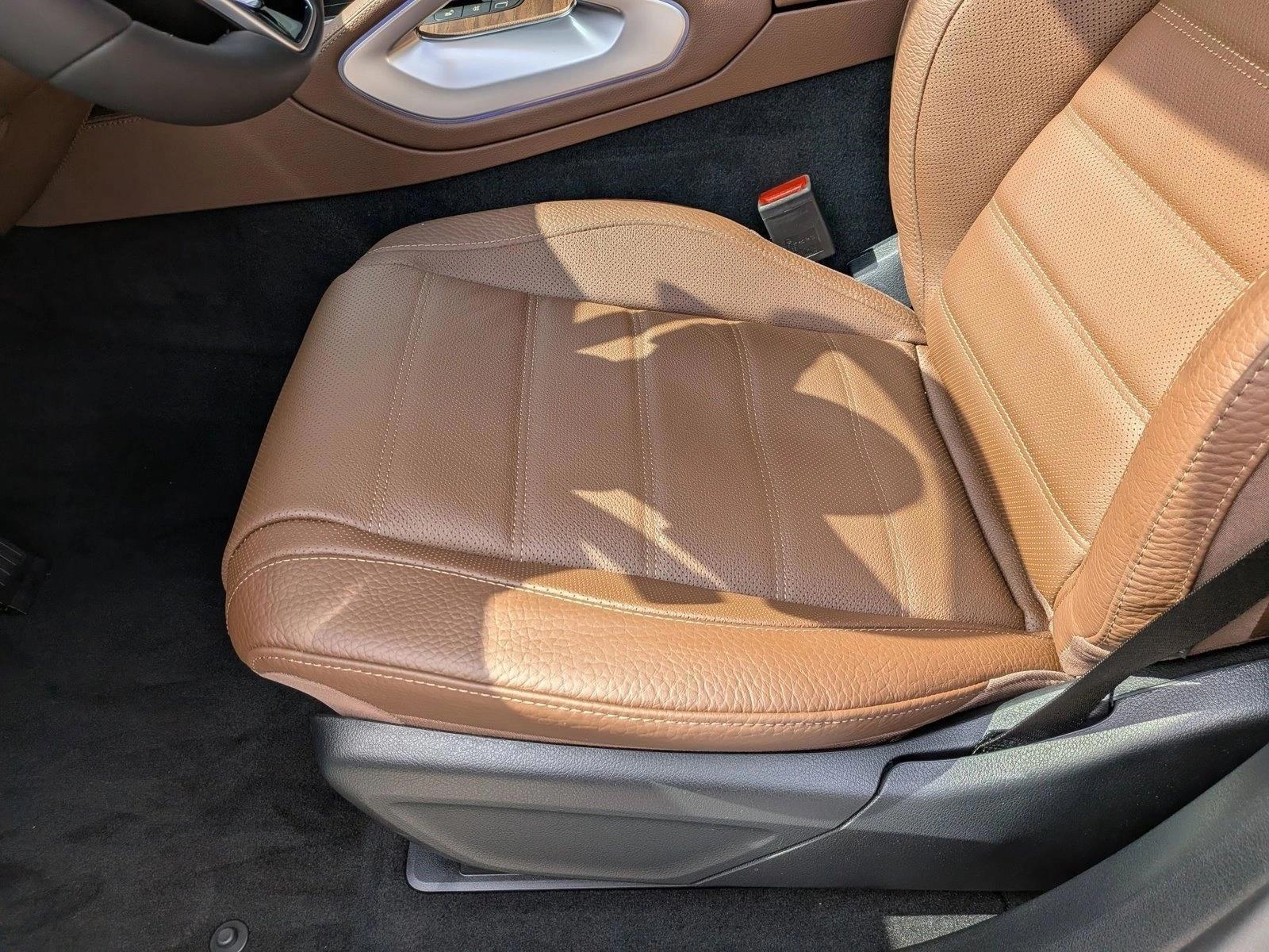 Thumbnail: 2026 Mercedes-Benz GLE - 5